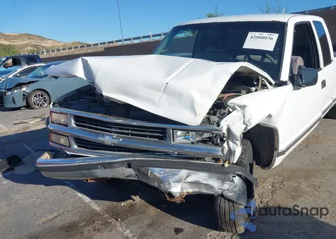 1998 Chevrolet C2500 Fleetside из США, поврежденный, VIN 1GCGC29R5WE141659